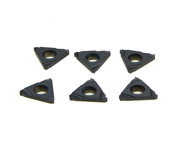 Tungsten carbide cutting blade