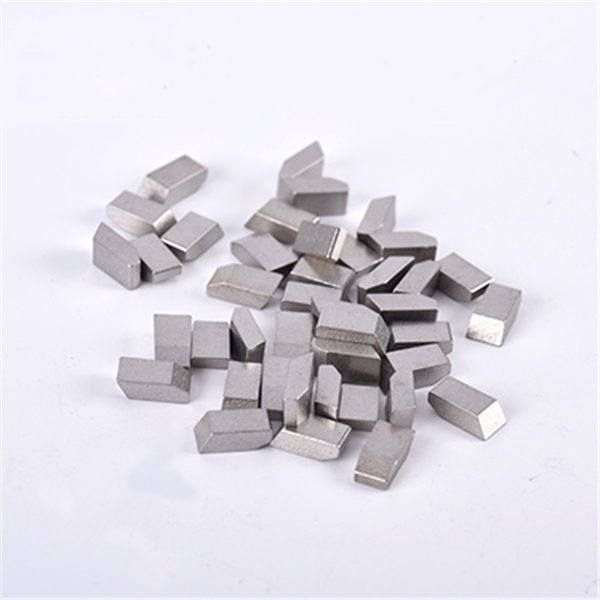 Tungsten carbide saw tips