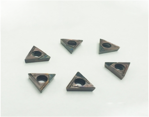 Tungsten carbide cutting blade