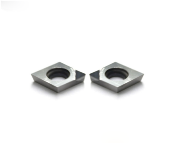 Tungsten carbide cutting blade