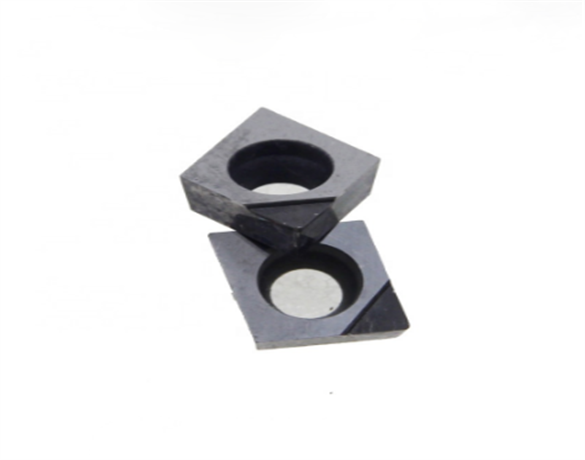 Tungsten carbide cutting blade